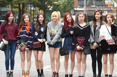 Debut Stage di 'M!Countdown', Girlgrup JYP Twice Dipuji dan Dicerca