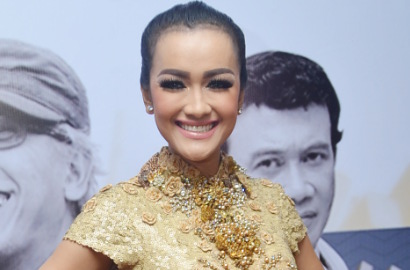 Duh, Julia Perez Dihadang Preman di Lokasi Syuting Film 'Gila Jiwa'