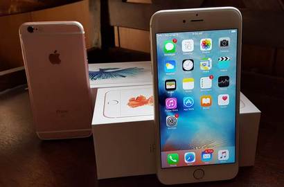 iPhone 6s Utuh Setelah Dilindas Ferrari Karena Punya Ini