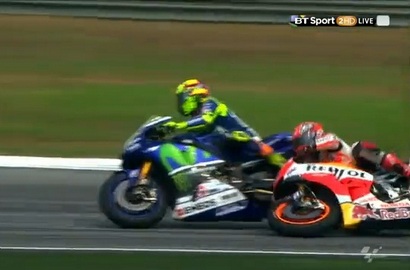 Tendang Marc Marquez di Balapan Malaysia, Valentino Rossi Dihukum