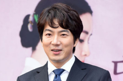 Song Il Gook Sudah Tandatangani Kontrak Eksklusif di Agensi JYJ, C-JeS Entertainment