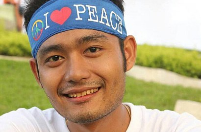Wow, Penyair Asal Myanmar Klaim Punya Tato Wajah Presiden di Kemaluannya