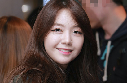 Lemak Perut Kelihatan Saat Manggung, Minah Girl's Day Malah Didukung