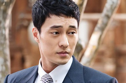 Intip Otot Seksi So Ji Sub Latihan Keras di Gym Demi 'Oh My Venus'