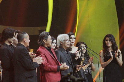 '7 Manusia Harimau' Sinetron Tersilet, Olga Dapat Penghargaan Khusus di Silet Awards