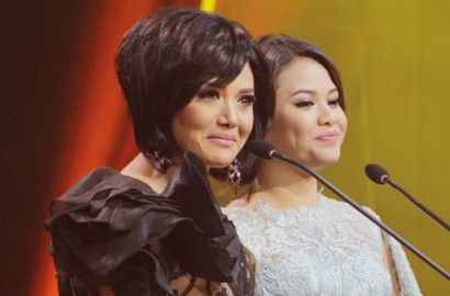 Bareng Krisdayanti di Panggung Silet Awards, Aurel Dianggap Cuek