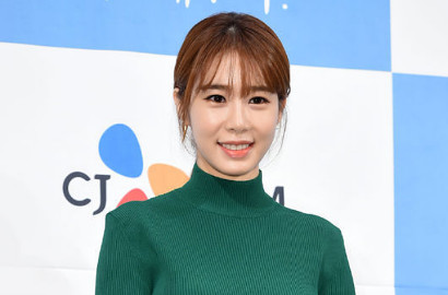 Intip Aksi Kompak Yoo In Na cs di 'Secret Message' T.O.P dan Ueno Juri