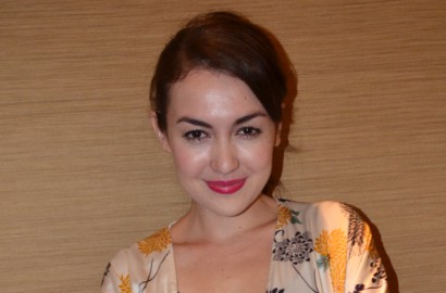 Rianti Cartwright Jadi Istri Terduga Teroris di 'Bulan Terbelah di Langit Amerika'