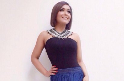 Sudah Jadi Janda, Denada Berani Tampil Seksi