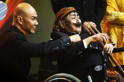 Sempat Hadir di Silet Awards 2015, Tokoh 'Unyil' Pak Raden Tak Sadarkan Diri