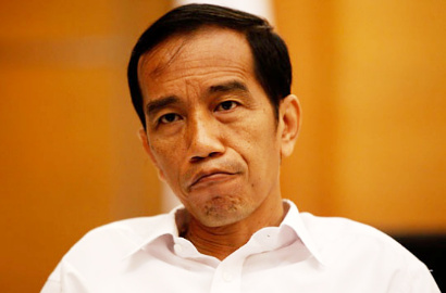 Foto Jokowi Saat Bertemu Suku Anak Dalam Beredar, Netter Sebut Rekayasa