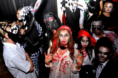 Tampil dengan Kostum Pengungsi untuk Halloween, Wanita Ini Dikecam