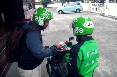 Takut Dipecat, Supir Go-Jek Batal Mogok Kerja
