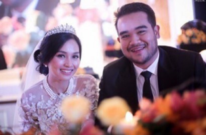 Mesranya Tya Arifin dan Anak Tiri Siti Nurhaliza Bulan Madu Dadakan ke Thailand