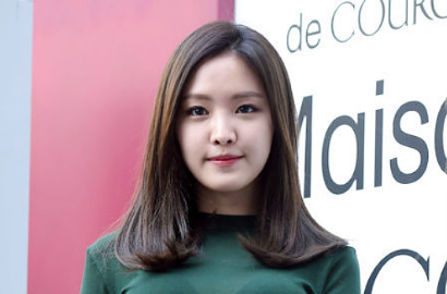 Kenakan Baju Transparan, Na Eun A Pink Dibilang Pakai Bra Kedodoran