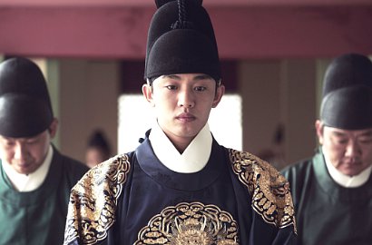 Terungkap, Yoo Ah In Sengaja Benturkan Kepala Demi Adegan Berdarah di 'The Throne'