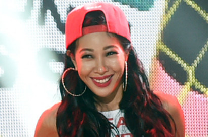 Rapper Jessi Diisukan Pukul Manajernya, Benarkah?