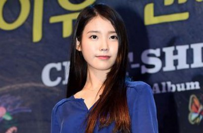 Daebak, IU Jadi Kembar 3 Saat Bawakan 'The Shower' di Atas Panggung?
