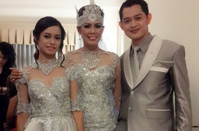 Malu, Putra Ely Sugigi Tak Hadiri Pernikahan Ibunya