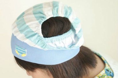 Topi Unik Berbentuk Celana Dalam Ini Bisa Hangatkan Kepala, Ada yang Mau?