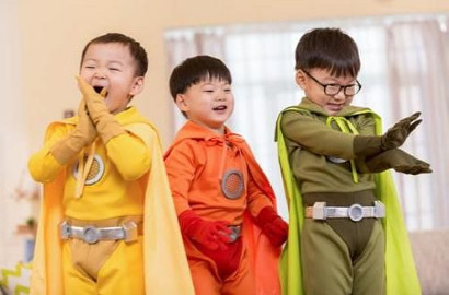 Kyaaa, Song Min Guk cs Jadi Superhero Unyu di Iklan Baru