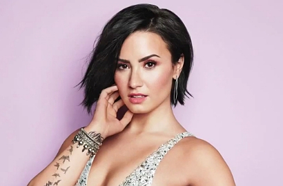 Wah, Ternyata Demi Lovato Ingin Duet Bareng Ariana Grande
