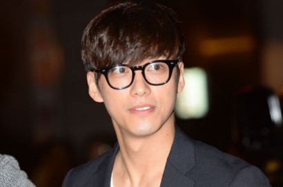 Jadi Chaebol di 'Remember', Nam Goong Min Pamer Mobil Mahal dan Dandan Maskulin