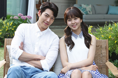 Kim Woo Bin dan Kim Soo Hyun Semangati Peserta Ujian Masuk Universitas