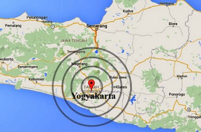Warga Berhamburan Yogyakarta Diguncang Gempa 5,6 SR