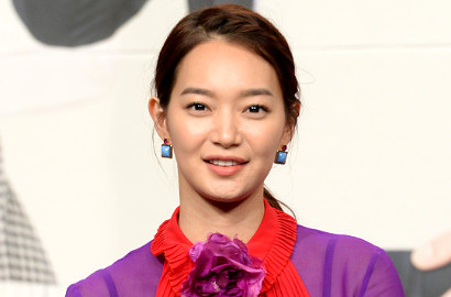 Pakaian Harga Selangit Shin Min Ah di Preskon Drama, Cocok Atau Tidak?