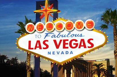 Kunjungi Las Vegas, Pria-Pria Inggris Ini Kenakan Busana yang Bikin Ngakak