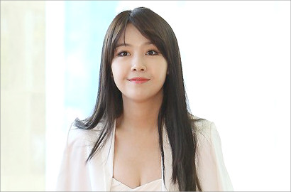 Netter Kasihan Lihat Minah Girl's Day Merasa Tak Nyaman Pakai Baju Kelewat Minim