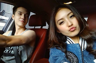 Steven William Nyanyi Romantis ke Natasha Wilona di 'Ada Ada Aja'