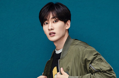 Nggak Lupa Ibadah Saat Wamil, Eunhyuk SuJu Pede Pose Imut di Gereja