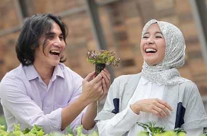 Duh, Mesranya Laudya C. Bella dan Vino Bastian di Teaser Video 'Talak Tiga'
