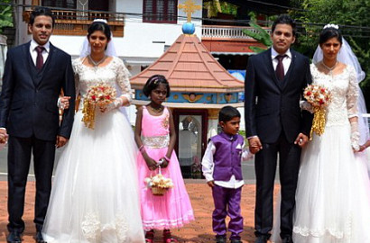 Unik, Mulai dari Pengantin Hingga Pendeta di Pernikahan Ini Semuanya Kembar
