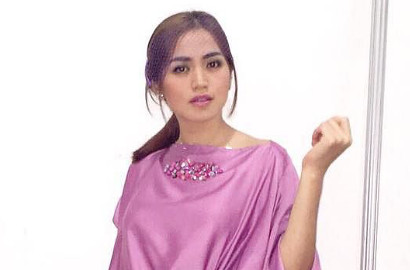 Pakai Baju Transparan dan Basah, Bra Jessica Iskandar Terekspos Jelas