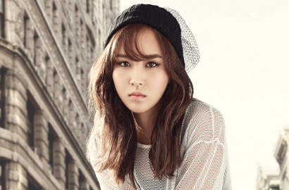 Bikin Penasaran, Foto Yuri SNSD Ini Ajak Fans Intip Konser 'Phantasia'