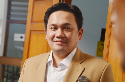 Tanpa Surat Dokter, Farhat Abbas Ijin Sakit di Sidang Kasus Ahmad Dhani