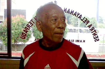 Berita Duka, Seorang Legenda Sepak Bola Indonesia Tutup Usia
