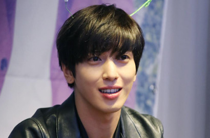 Ini Alasan Twitter Gunakan Foto Yong Hwa CN Blue di Halaman Login