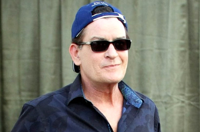 Merasa Ditipu, Sejumlah Wanita Laporkan Charlie Sheen Atas Penyebaran HIV