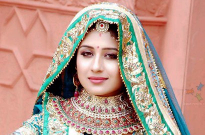 Tiba di Jakarta, Paridhi Sharma 'Jodha Akbar' Pamer Kemampuan Bahasa Indonesia
