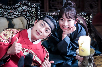 Seriusnya Doo Joon dan Kim Seul Gi di Baca Naskah 'Splash Splash Love'