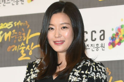 'Assassination' Antar Jun Ji Hyun Sebagai Artis Terbaik di Grand Bell Awards 2015
