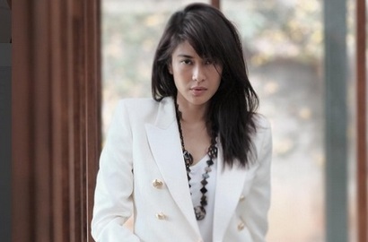 Debut Jadi Penyanyi, Bagaimana Vokal Dian Sastro?