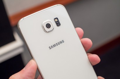 Samsung Garap Smartphone Low-End dengan Pemindai Sidik Jari?