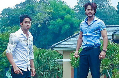 Shaheer Sheikh dan Ravi Bhatia Adu Otot di 'Cinta di Langit Taj Mahal 2'