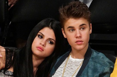 Setelah Kepergok Kencan, Justin dan Selena Gomez Saling Menghindar di AMA 2015