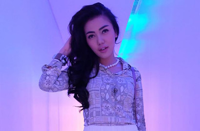 Pamer Rok Mini, Bella Shofie Diledek Cabe-Cabean
